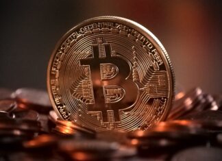 Kto stoi za Bitcoin?