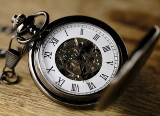 Czy można płacić prywatna karta za firmowe zakupy?